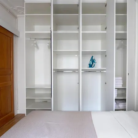 Apartman One Bedroom With Its Modern Decor - Checkprofile *